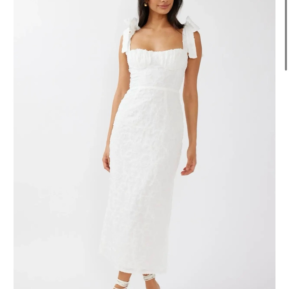 Selfie Leslie White Lace Maxi Dress